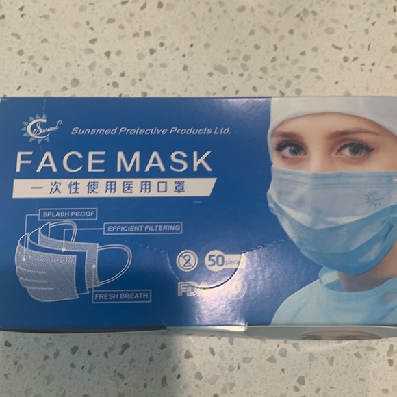 50-pack 3ply Disposable Face Mask - Picture 1 of 3